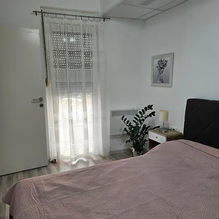Anastasija Lux 3 Apartment